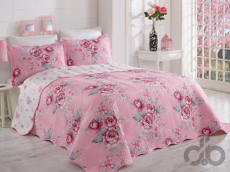 Yatak Odasında Bahar Havası Çiçekli Yatak Örtüleri DekorBlog
